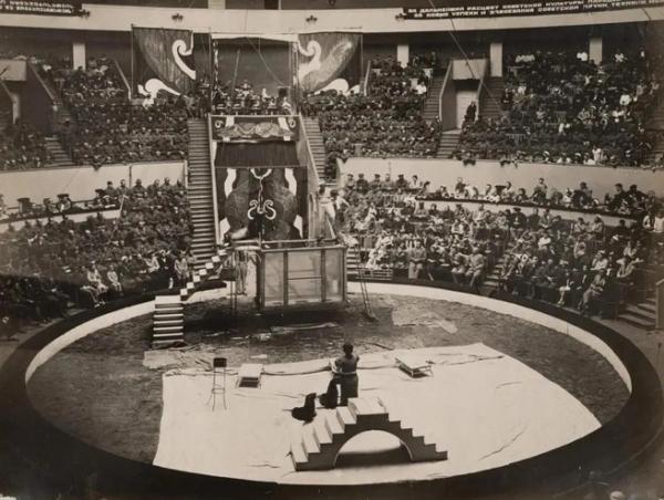 Куда пойти 6&ndash;9 марта: &laquo;Благословение Афродиты&raquo;, фестиваль звучащего кино и восточная сказка в Мариинском театре