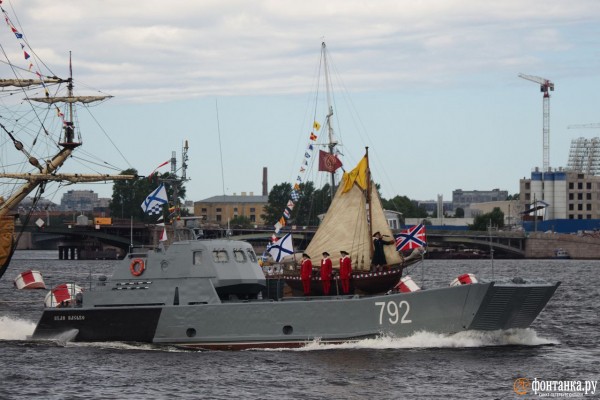 Две кинозвезды и ноль &laquo;вау-эффекта&raquo;. Где, а главное &mdash; что смотреть на параде ВМФ