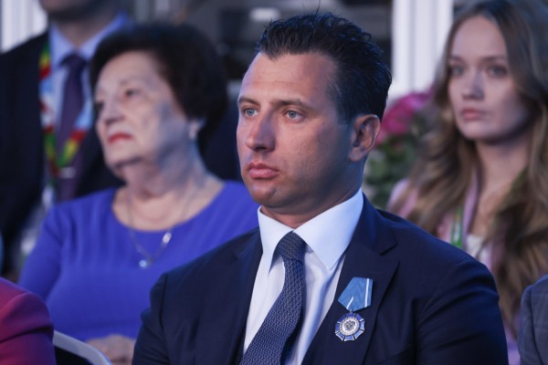 &laquo;Тем светлее будет будущее у всего мирового хоккея&raquo;. Зачем Роман Ротенберг решил поставить африканцев на коньки