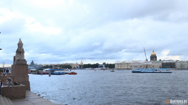 Две кинозвезды и ноль &laquo;вау-эффекта&raquo;. Где, а главное &mdash; что смотреть на параде ВМФ