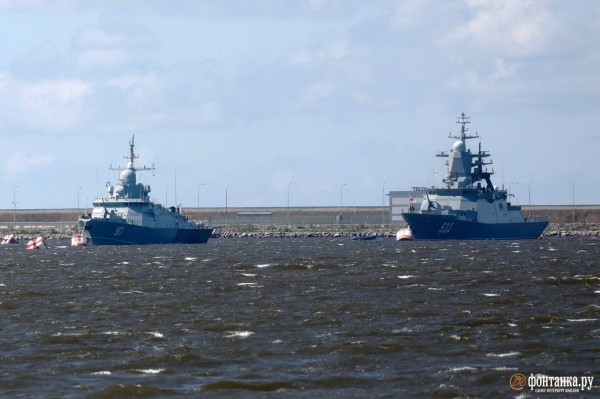 Две кинозвезды и ноль &laquo;вау-эффекта&raquo;. Где, а главное &mdash; что смотреть на параде ВМФ