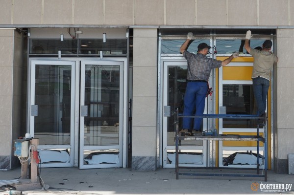 Пандусы для инвалидов и новый обруч у девочки вместо украденного. Что сделали с &laquo;Пионерской&raquo;