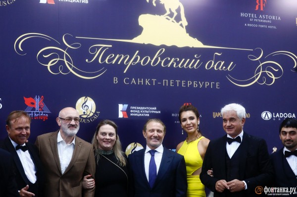 &laquo;Конгресс танцует&raquo;. В Царском Селе отгремел Петровский бал с VIP-гостями из Германии
