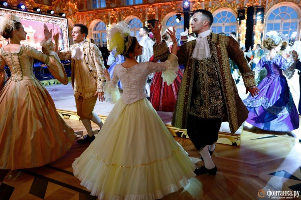 &laquo;Конгресс танцует&raquo;. В Царском Селе отгремел Петровский бал с VIP-гостями из Германии