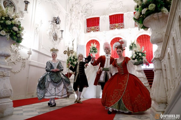 &laquo;Конгресс танцует&raquo;. В Царском Селе отгремел Петровский бал с VIP-гостями из Германии