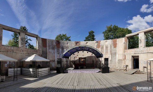 Инженеры вместо айтишников и концерты под открытым небом. Как за два года изменился ДК имени Кирова