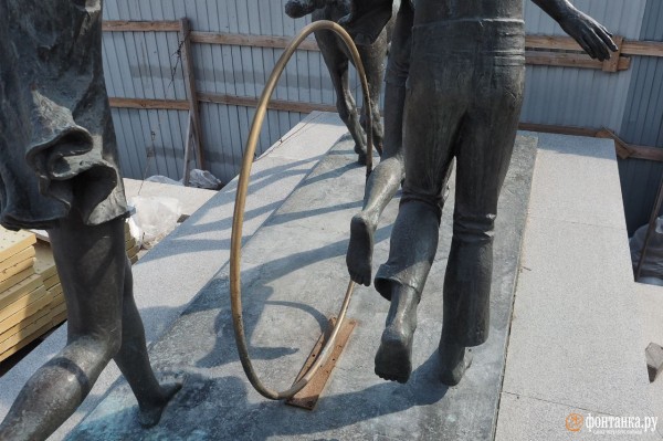 Пандусы для инвалидов и новый обруч у девочки вместо украденного. Что сделали с &laquo;Пионерской&raquo;