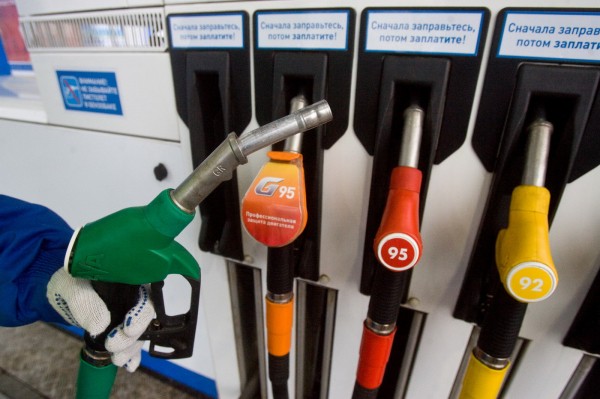 Дорого и еще дороже. Россия переживает рекордно высокие цены на бензин
