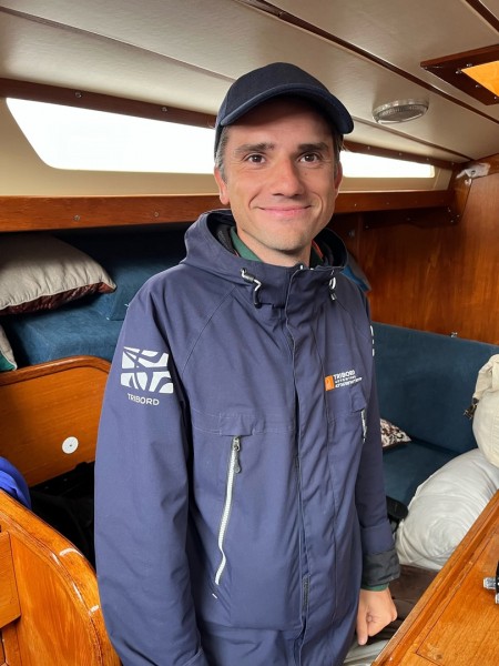 Белая ворона на белом &laquo;Лебеде&raquo;. Зачем приплыл в Петербург единственный в этом году иностранный турист-яхтсмен