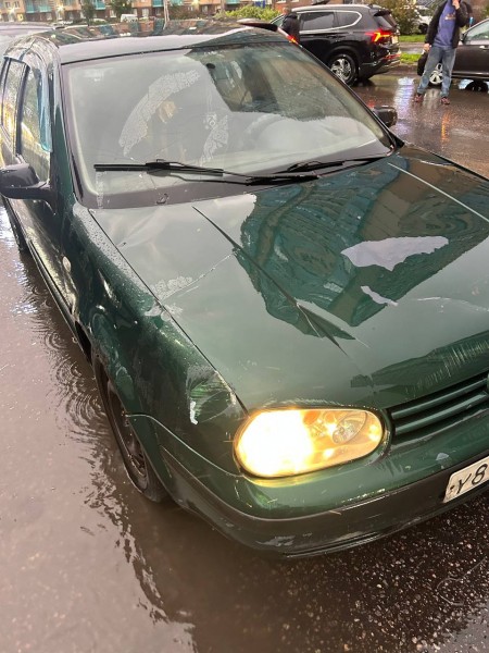 &laquo;Тино&raquo; устроил бардак на пляже у парка 300-летия, унес навес в Кудрово и перекрыл Приморское шоссе