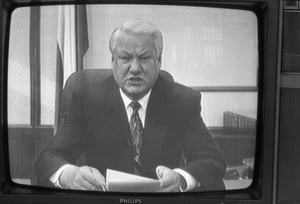 &laquo;Не надо садиться в автобус с депутатами. Вас убьют&raquo;. Как штурмовали Белый дом в 1993 году