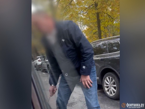 &laquo;Вынул маленький ножичек, пробил ей колесо&raquo;. Водитель Тюльпановых показал себя в дорожном споре