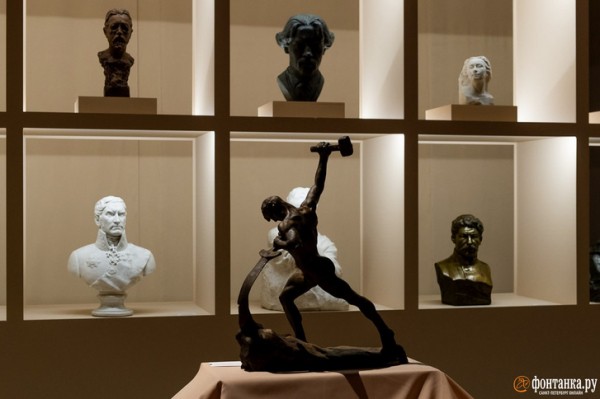 Куда пойти 13&ndash;15 октября: &laquo;Сарай&raquo; в Фонтанном доме, &laquo;Неопознанная Ленинградская область&raquo; и маленькая Франция