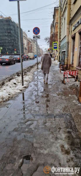 Непроходимый Петербург: читатели &laquo;Фонтанки&raquo; подхватили скользкую тему