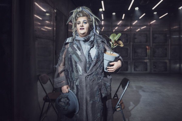 Очень странная зима: рецензия на спектакль &laquo;Айсвилль&raquo; в театре &laquo;Приют комедианта&raquo;