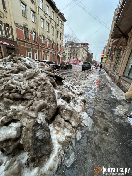 Непроходимый Петербург: читатели &laquo;Фонтанки&raquo; подхватили скользкую тему
