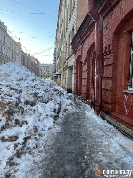 Непроходимый Петербург: читатели &laquo;Фонтанки&raquo; подхватили скользкую тему