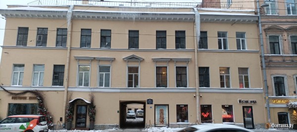 Ее звали Опасность. Как выглядят самые впечатляющие сосульки Петербурга по версии читателей &laquo;Фонтанки&raquo;