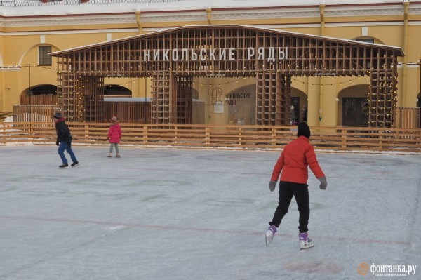 Закупиться подарками и почувствовать атмосферу праздника. Гид по рождественским ярмаркам и базарам Петербурга