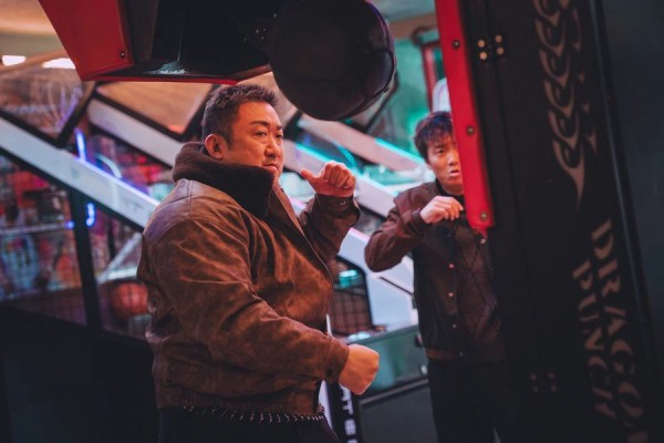 Народный полицейский: рецензия на фильм &laquo;Криминальный город: Возмездие&raquo;