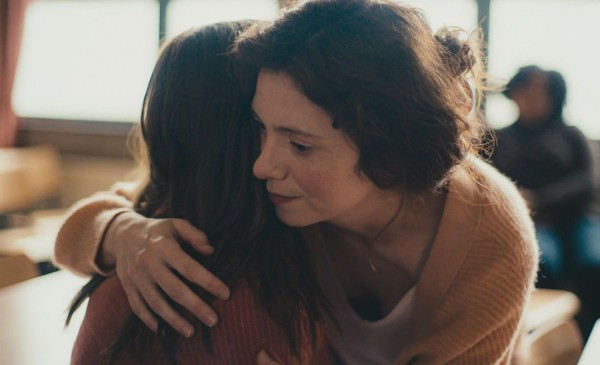 Социальный хоррор: рецензия на фильм &laquo;Холли&raquo;