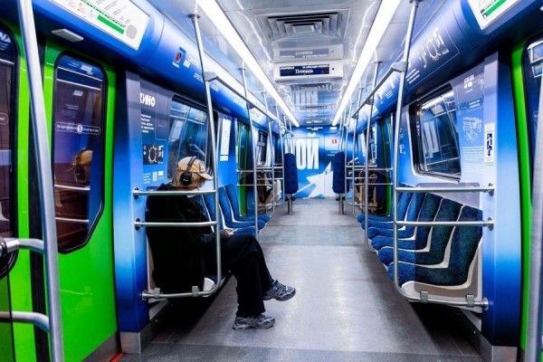 В петербургском метро появился новый тематический поезд