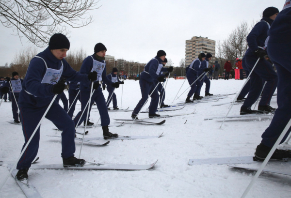 В парке Победы готовят к открытию бесплатную лыжную трассу