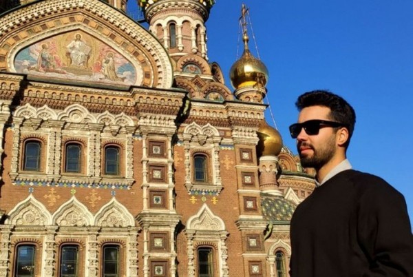 Турок в Петербурге: Алперен о гопниках, пасхальных куличах и советских артефактах