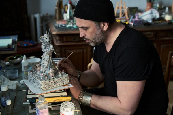 Хочу, чтобы красота пронизывала быт человека: интервью с художником Никитой Макаровым