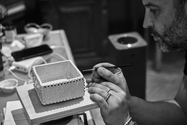 Хочу, чтобы красота пронизывала быт человека: интервью с художником Никитой Макаровым