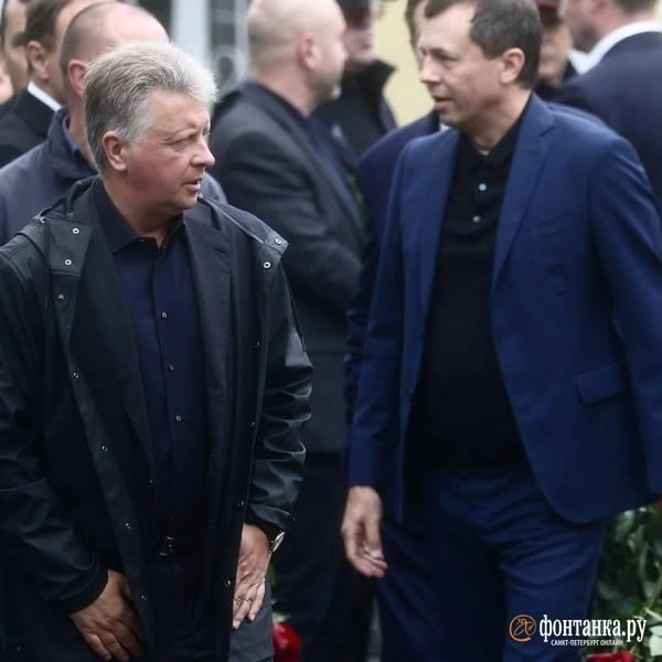«Честь имею». Как в Петербурге проводили в последний путь Романа Старовойта «Честь имею». Как в Петербурге проводили в последний путь Романа Старовойта
