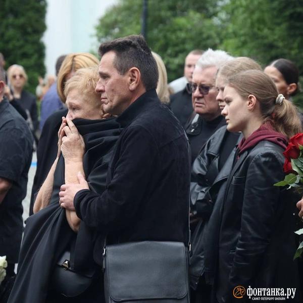 «Честь имею». Как в Петербурге проводили в последний путь Романа Старовойта «Честь имею». Как в Петербурге проводили в последний путь Романа Старовойта