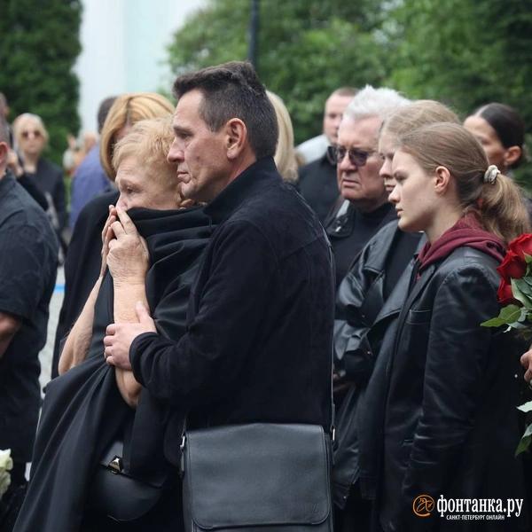 «Честь имею». Как в Петербурге проводили в последний путь Романа Старовойта «Честь имею». Как в Петербурге проводили в последний путь Романа Старовойта