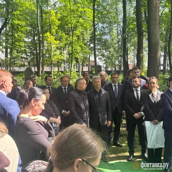 «Честь имею». Как в Петербурге проводили в последний путь Романа Старовойта «Честь имею». Как в Петербурге проводили в последний путь Романа Старовойта