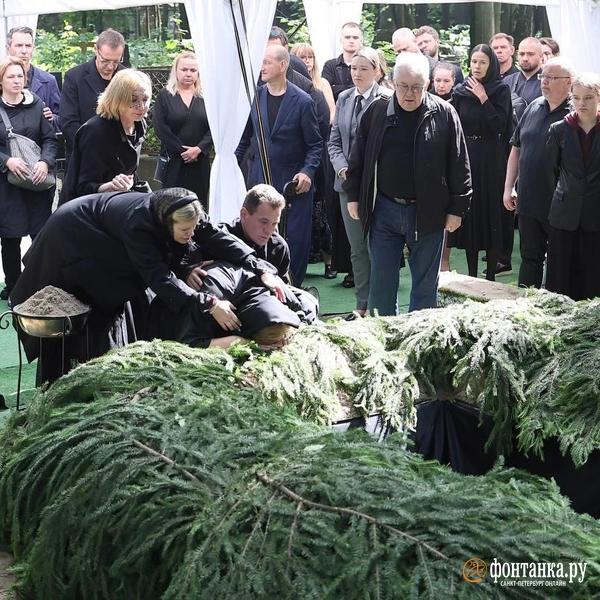 «Честь имею». Как в Петербурге проводили в последний путь Романа Старовойта «Честь имею». Как в Петербурге проводили в последний путь Романа Старовойта