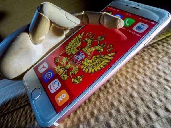 Штрафы за сим-карты, нравственность в кино, поиск запрещенки и другие новые законы
