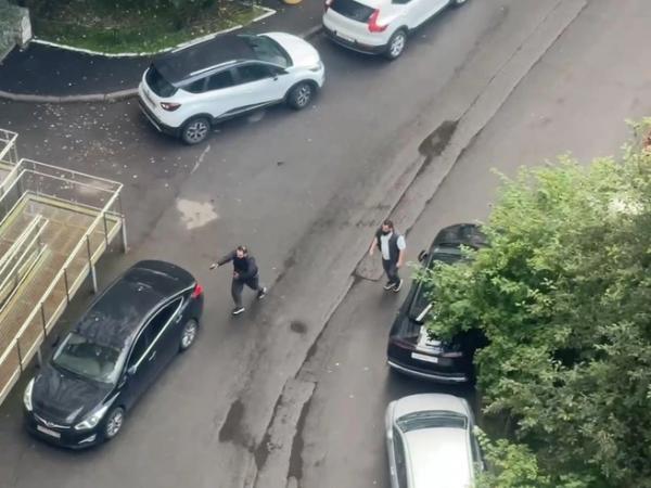 20 пуль на четверых. На Дунайском проспекте разыгрался коммунальный вестерн