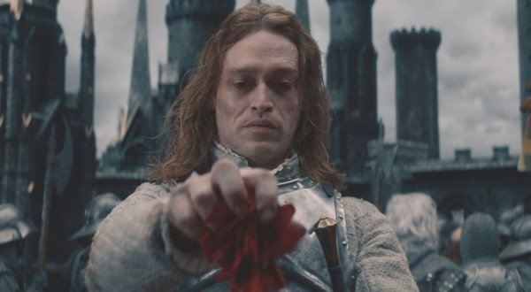 Бескровный балаганчик: рецензия на фильм &laquo;Дракула&raquo; Люка Бессона