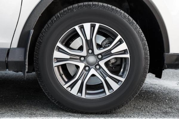 Шины-убийцы. 10 мифов о зимней резине, в которые верят водители