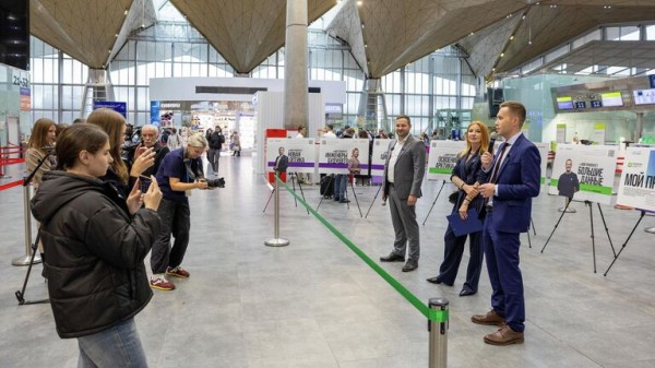 Выставка об ученых Петербургского Политеха открылась в аэропорту "Пулково"