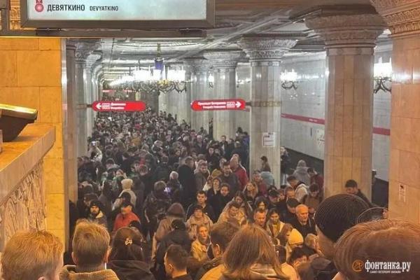 Человек, который изменил все. Сбой в петербургском метро свели к ошибке