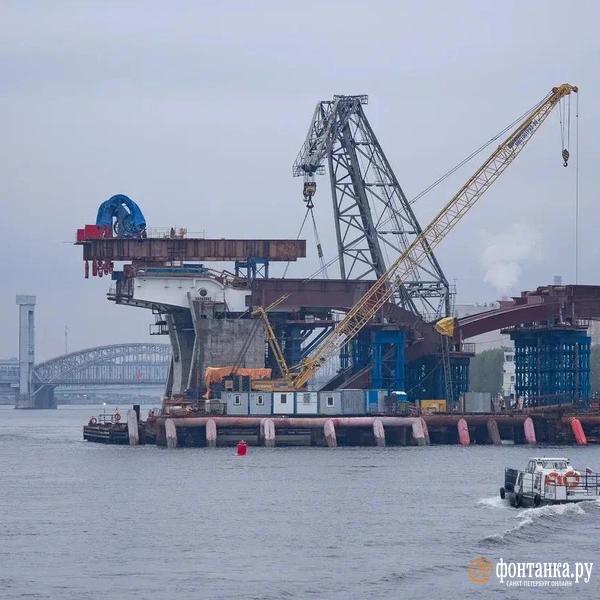 &laquo;40 лет никто этого не делал&raquo;. Как строят Большой Смоленский мост 