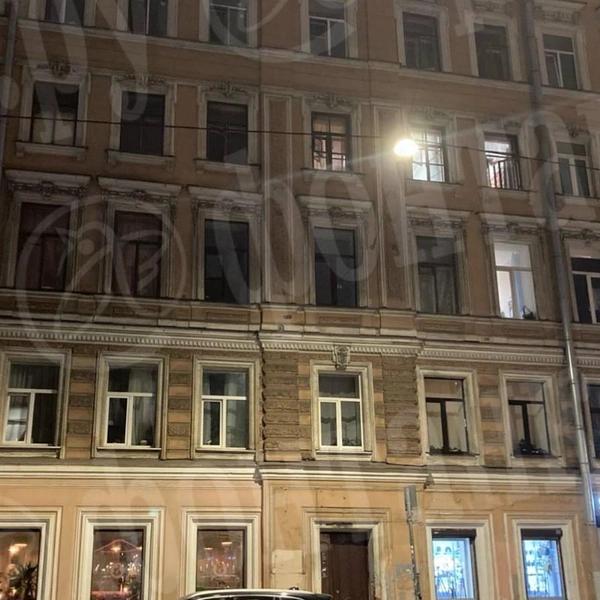 Выселить за 30 минут. В центре Петербурга жильцов дома попросили с вещами на выход из-за аварийной стены