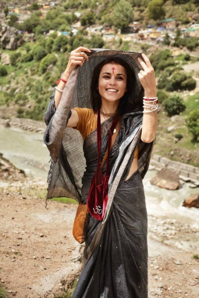 Индуистский храм размером с Кремль: Сати Казанова прокомментировала слухи о планах построить мандир