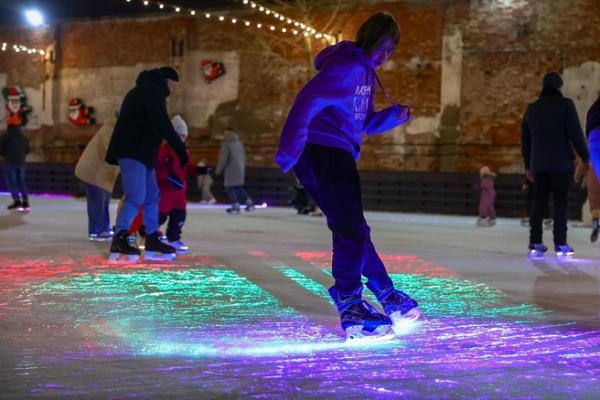 Куда пойти 28&ndash;30 ноября: лазерный каток, &laquo;звери и птицы&raquo; в Академии художеств, премия &laquo;Онегин&raquo;