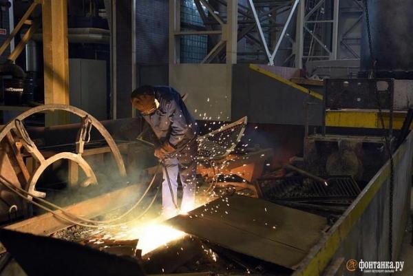 Как в ледяной ванне. Промышленность России замерла в &laquo;намеренном охлаждении&raquo;