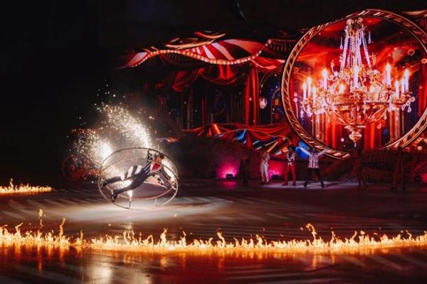 Куда пойти 26&ndash;28 декабря: новогодние колядки в Александринке, Рождество дель арте в Фонтанном доме и лошади в Этнографическом