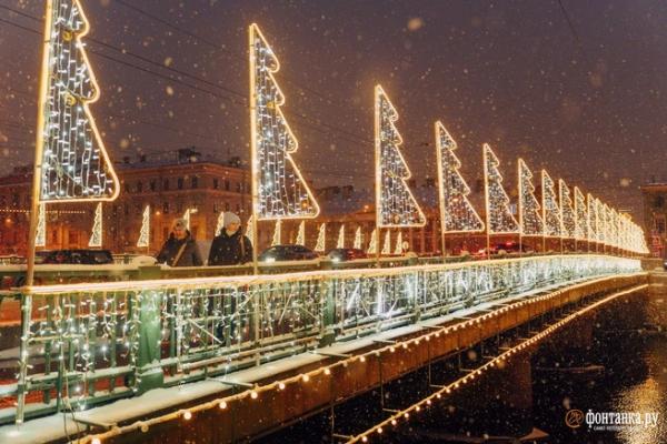 Гуляем по новогоднему Петербургу с &laquo;Фонтанкой&raquo;