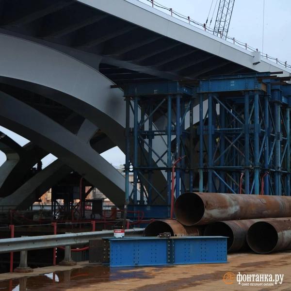 Два моста у одной реки. Кто построит переправы через Неву