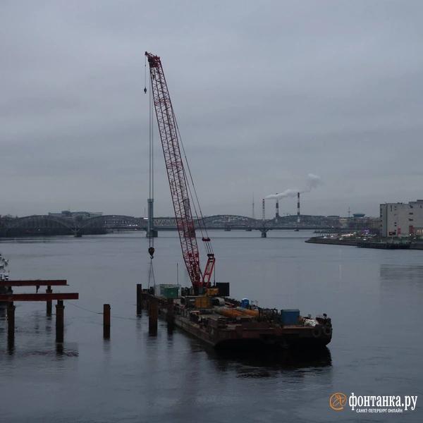 Два моста у одной реки. Кто построит переправы через Неву